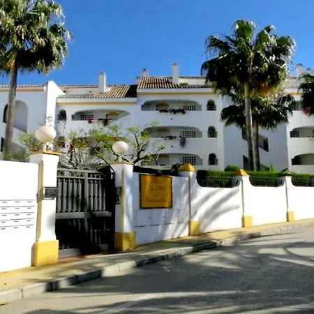 Apartamento Duplex Guadalmina Baja Apartment *